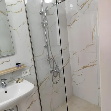 Christalex Apartment